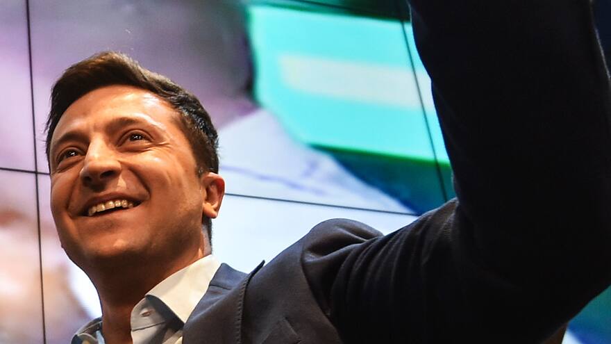 Ucrania abre nuevo capítulo tras victoria de Zelenski