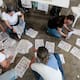 Los votos que faltan: el centro emerge como árbitro de la segunda vuelta