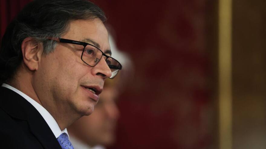 Petro invita a las empresas españolas a invertir en energías limpias