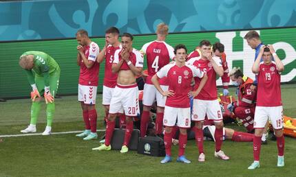 Christian Eriksen se desvanece en plena cancha en partido de Eurocopa