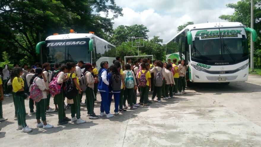 Transporte gratis para 1.362 escolares de zona rural de El Banco, Magdalena