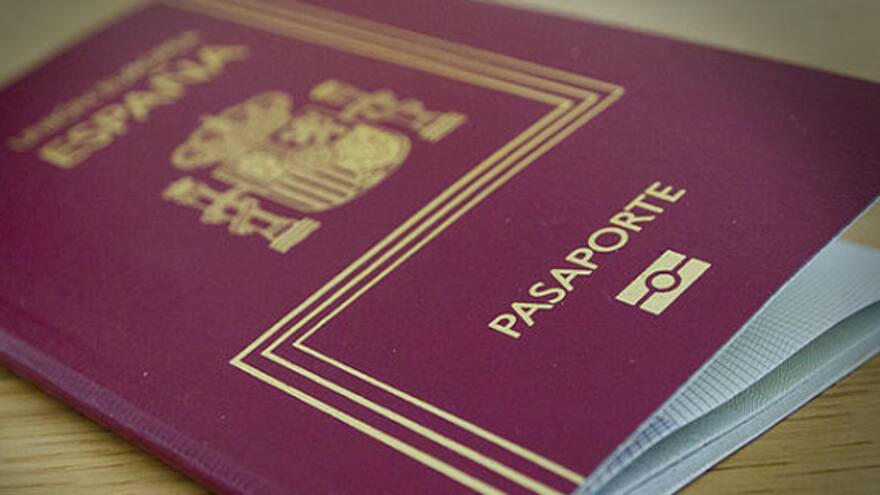 Procuraduría pide suspender pago a Casa de Moneda de Portugal por convenio de pasaportes