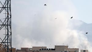 El ataque a Irán aviva los temores a que el petróleo se dispare hasta los 100 dólares