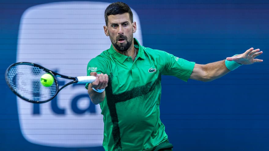 Djokovic anula a Dimitrov ante la mirada de Messi e irá por su título 100 en la final de Miami