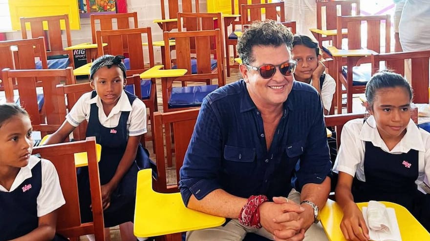 Fundación de Carlos Vives trabaja para prevenir embarazo adolescente