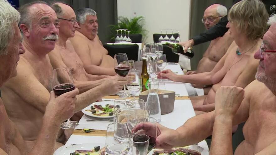 En video | Primer restaurante nudista de París anuncia el cierre de sus puertas
