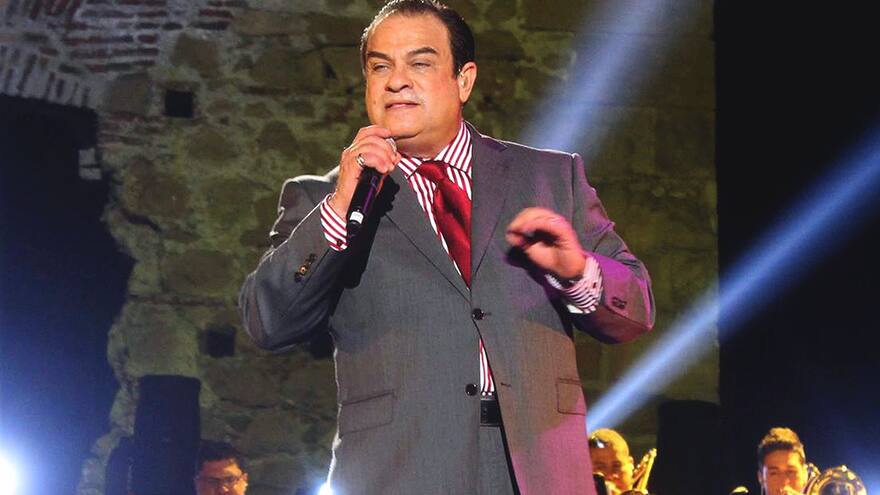 Salsero Tony Vega es hospitalizado de urgencia en EE.UU.