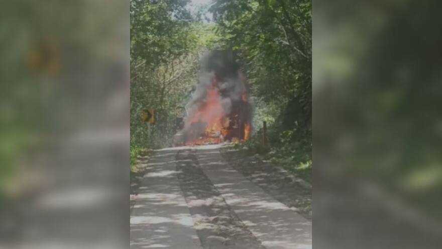 Grupo ilegal quemó camión de Bavaria en San Diego, Cesar