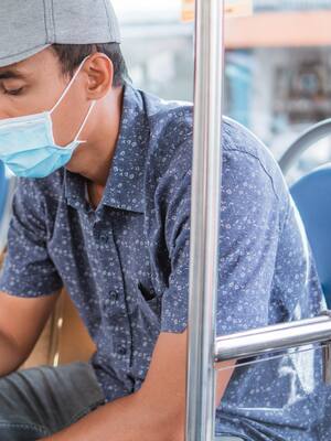 El estuche y el afiche| Columna de Alfredo Sabbagh