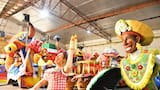 Monumentales y sostenibles, las 18 carrozas para el arranque carnavalero