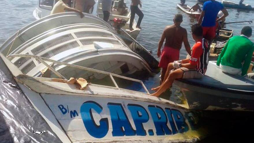 Sube a 40 el número de muertos en naufragio en Brasil