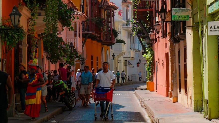 Palenqueras y habitante de calle se pelearon en Centro Histórico de Cartagena