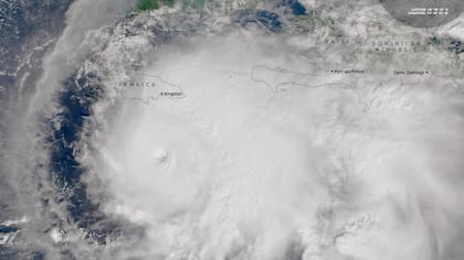 Melissa se transforma en huracán de categoría 5 y pone en alerta a Jamaica