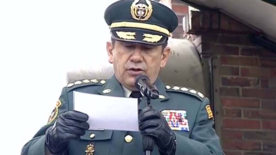 Espionaje a Santos sería 'traición a la patria': comandante de las FFMM