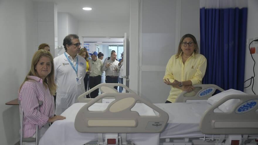 Entregan 56 nuevas camas en ESE UNA de Alta Complejidad