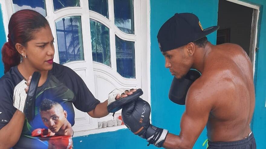 Con su esposa como entrenadora, ‘El General’ Sanmartín sueña aún con el título