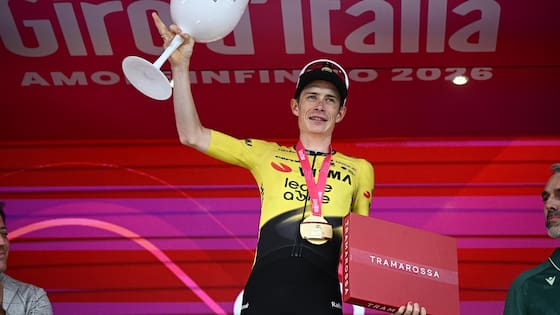 Vingegaard sentencia el Giro en Piancavallo con su quinta exhibición
