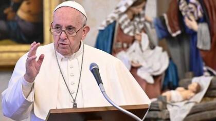El papa dice que el 2021 será un buen año si las personas cuidan de los otros