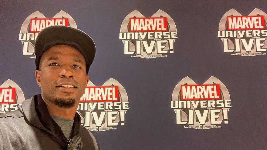 Murió Taraja Ramsess, actor de Black Panther y Los Juegos del Hambre, tras sufrir un accidente con sus hijas