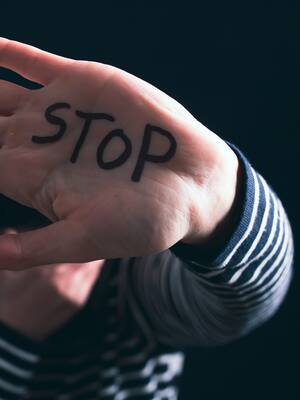 El mundo les queda pequeño | Columna de Fabrina Acosta