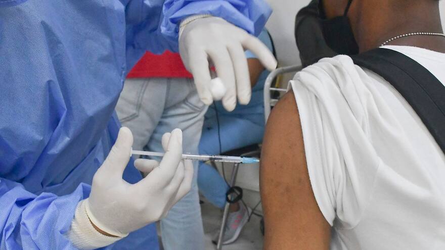 Acelerar aplicación de dosis de refuerzos, llamado en Barranquilla