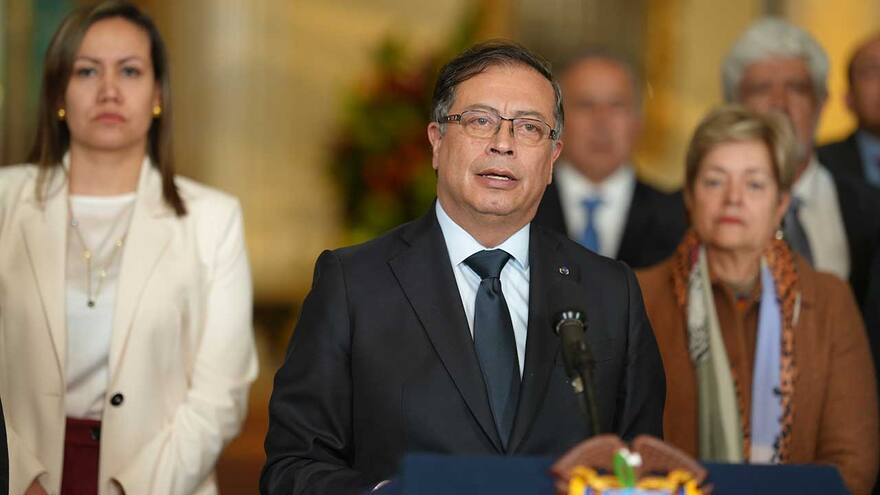 Petro asegura que los cambios ministeriales no se deben a cuotas burocráticas