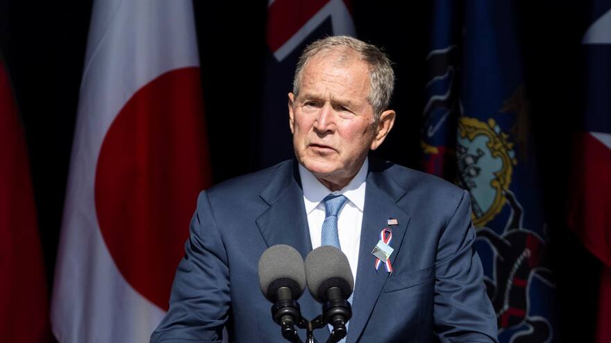 Bush defiende luchar contra extremistas violentos dentro y fuera de EE. UU.