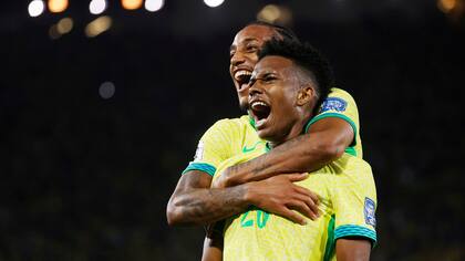 Brasil 3, Chile 0: los de Ancelotti recuperan confianza ante su gente