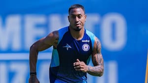 Cruz Azul, con Willer Ditta y Kevin Mier, se enfrenta a Pumas, de Efraín Juárez, por el título de la Liga de México
