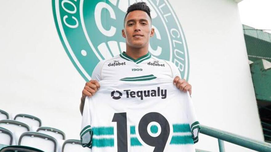 Nacional anuncia la salida del colombiano Sebastián Gómez y el Coritiba lo presenta como nuevo refuerzo