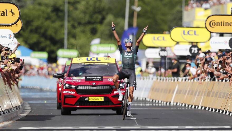 Politt el gregario se corona en Nimes, Pogacar mantiene el amarillo