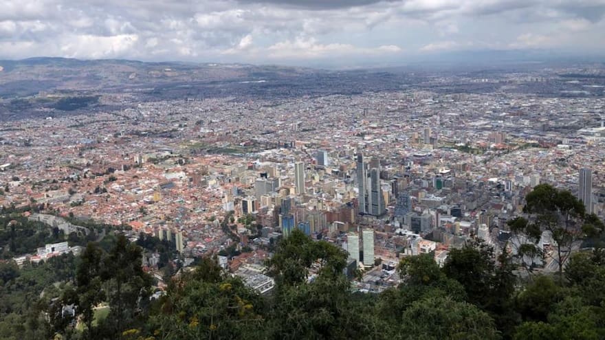 Anuncian suspensión de servicios funerarios en cementerios de Bogotá
