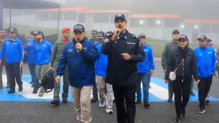 Venezuela juramenta a unos 1.000 militares para hacer frente a “cualquier circunstancia”