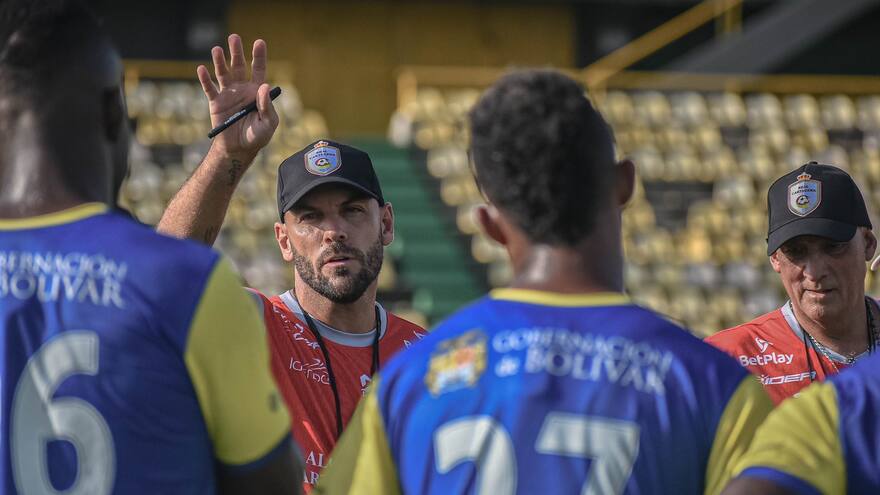 Sebastián Viera se estrena con técnico del Real Cartagena
