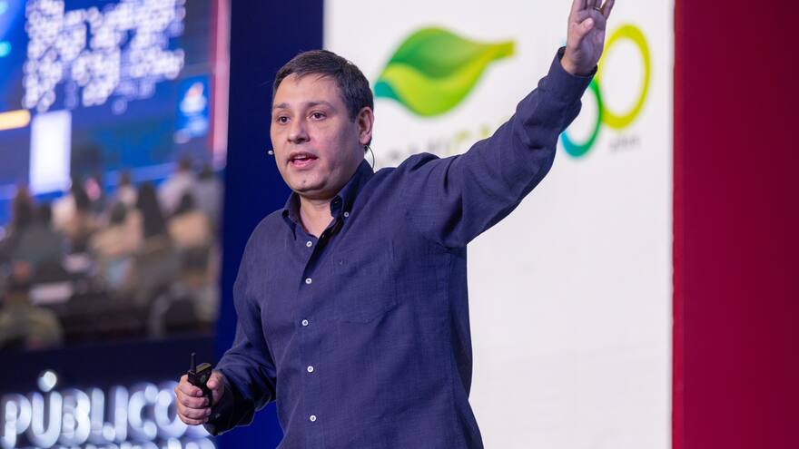 Ministro de las TIC, Mauricio Lizcano, descarta giro de recursos públicos para salvar la empresa WOM