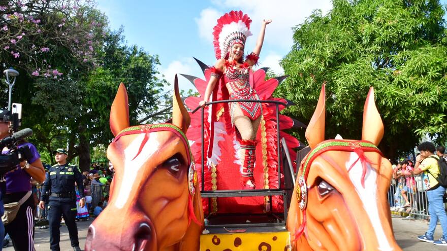 Exaltando la tradición, el suroccidente goza de su gran desfile