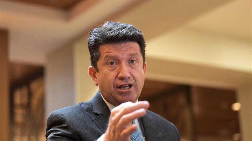 Ministro de Defensa de Colombia se defiende de denuncias de la FLIP