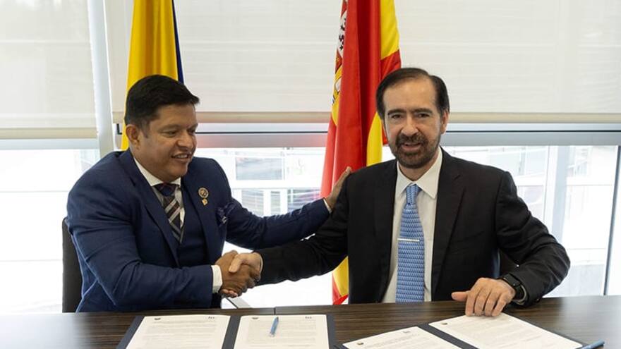 Unimag firmó acuerdo en España para fortalecer la investigación oceanográfica