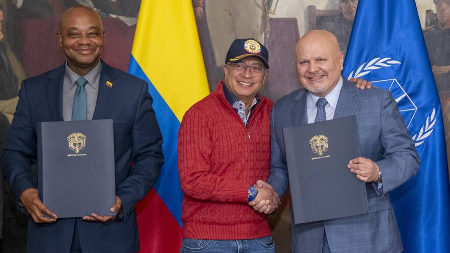 Presidente Petro y fiscal de la CPI firmaron acuerdo de cooperación
