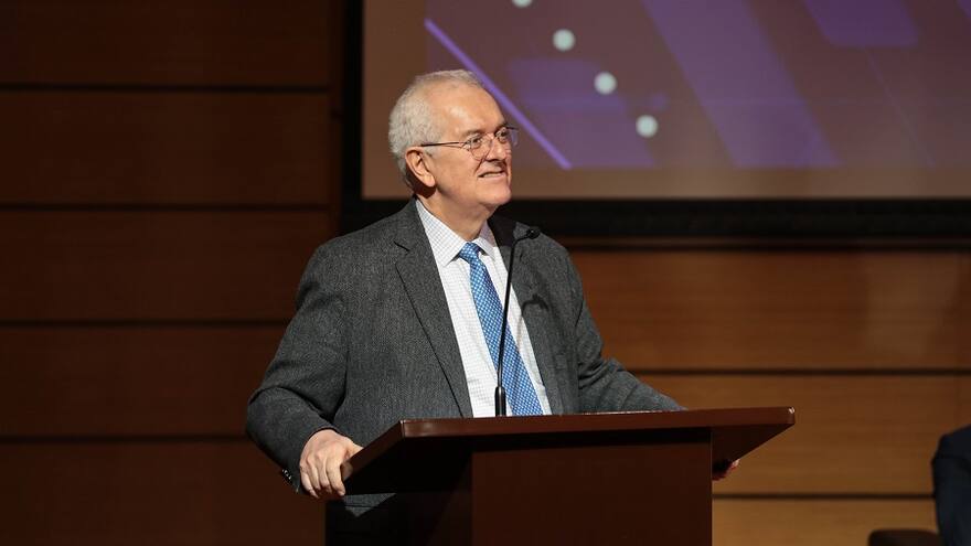 Reforma reducirá déficits pensionales: Minhacienda