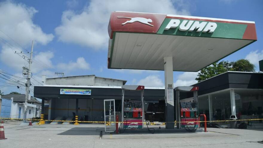 Sujetos en moto disparan contra estación de gasolina en Manuela Beltrán