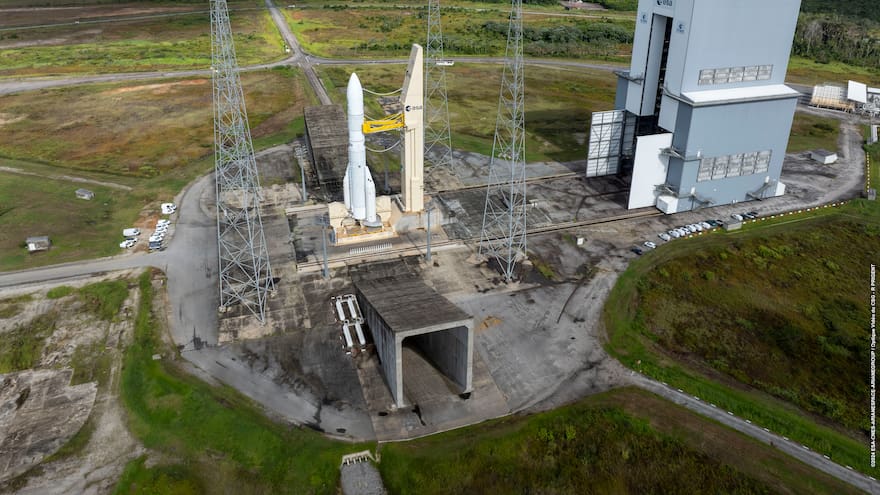 Ariane 6, el nuevo cohete europeo, despega en su vuelo inaugural