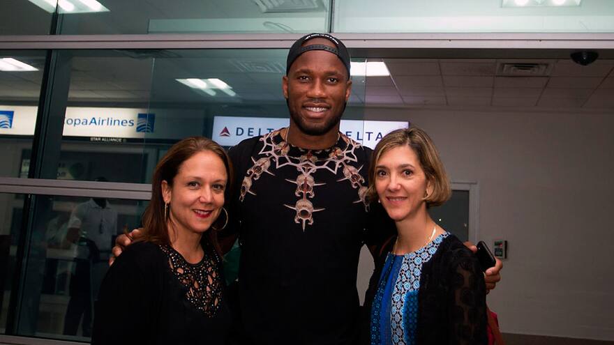 'Estoy muy, muy feliz de estar aquí': Drogba a su arribo a Cartagena