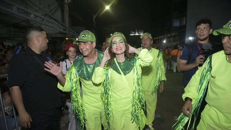 ¡Así se vive la guacherna 2025 en la carrera 44!