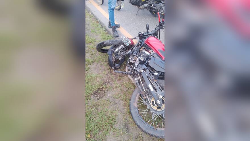 Motorizado muere tras chocar con separador en la vía Oriental