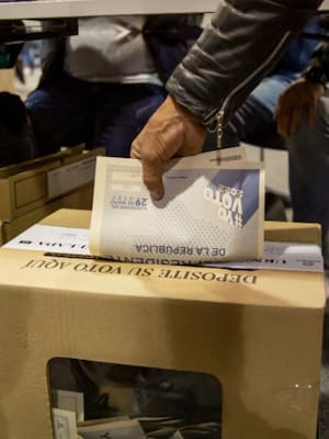 De dientes para afuera | Columna de Fernando Giraldo