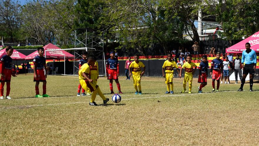 Maximiliano Barrios entregó un regalo especial en la Caribe