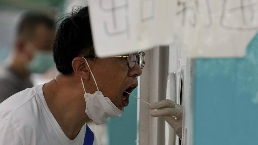 Covid: En China dan recompensa de 300 euros a los contagiados del virus