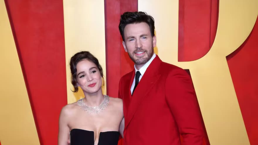 Chris Evans y Alba Baptista dan la bienvenida a su primer hijo