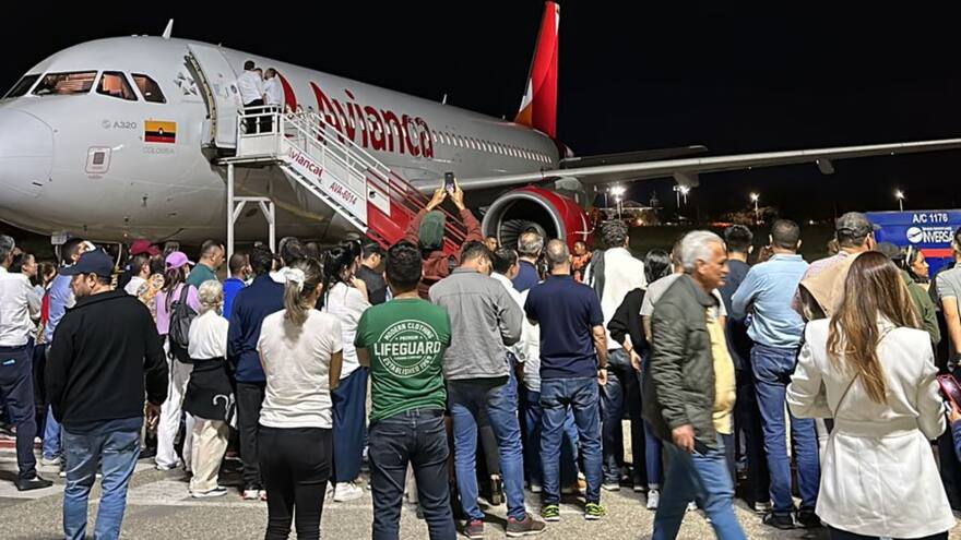 Evacuan pasajeros en aeropuerto de Valledupar por dos maletas sospechosas